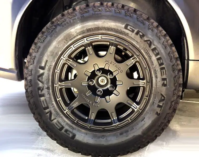 General Grabber AT2 vs Toyo AT3 | CompareTheTire